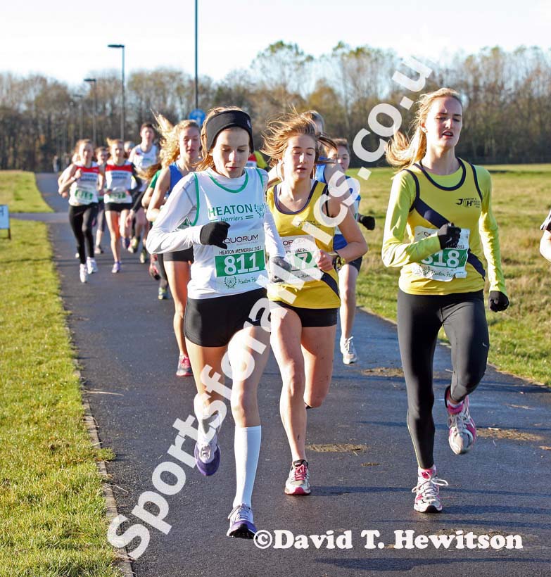 Soon after the start of the under-15s girls, Heaton Memorial Road Race, Newcastle Town Moor. Photo: David T. Hewitson/Sports for All Pics